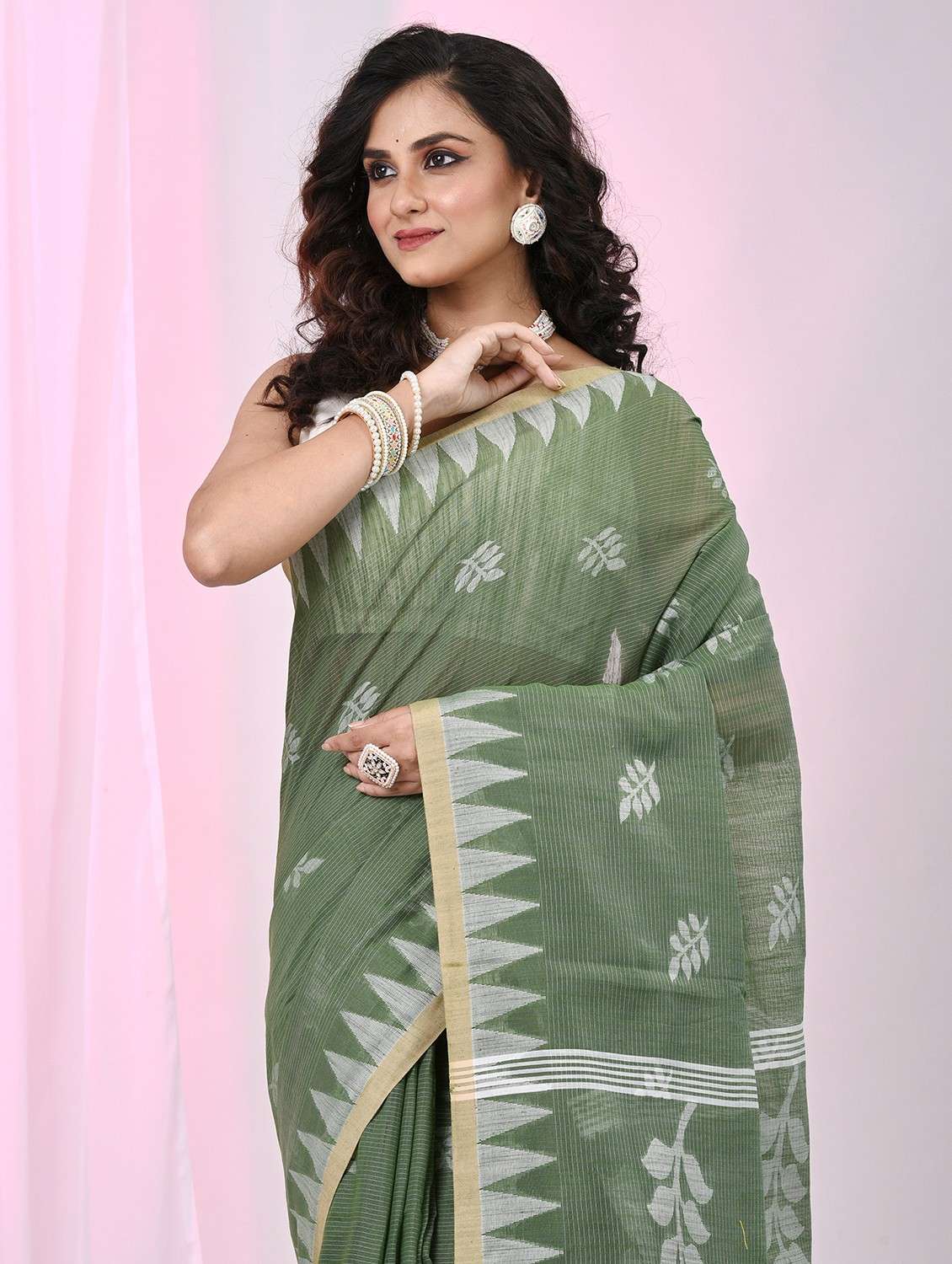 women self design handloom saree with blouse - 22060679 -  Standard Image - 1