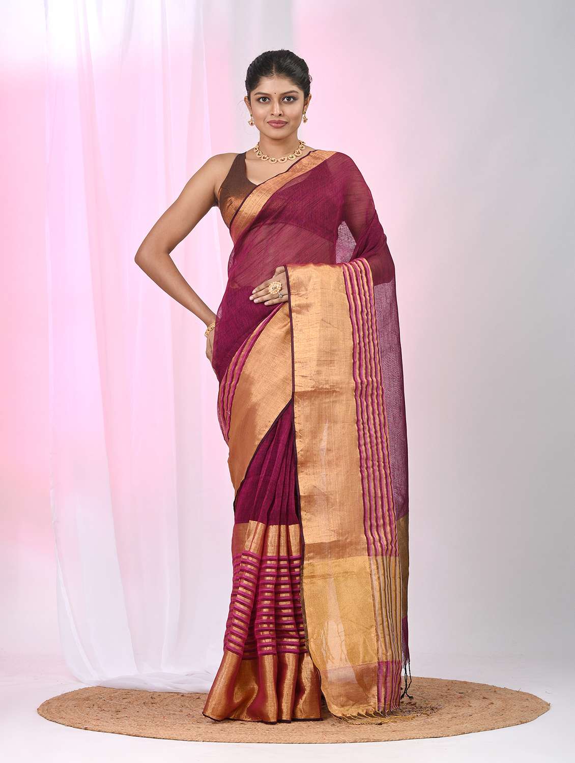 women self design handloom saree with blouse - 22060694 -  Zoom Image - 0