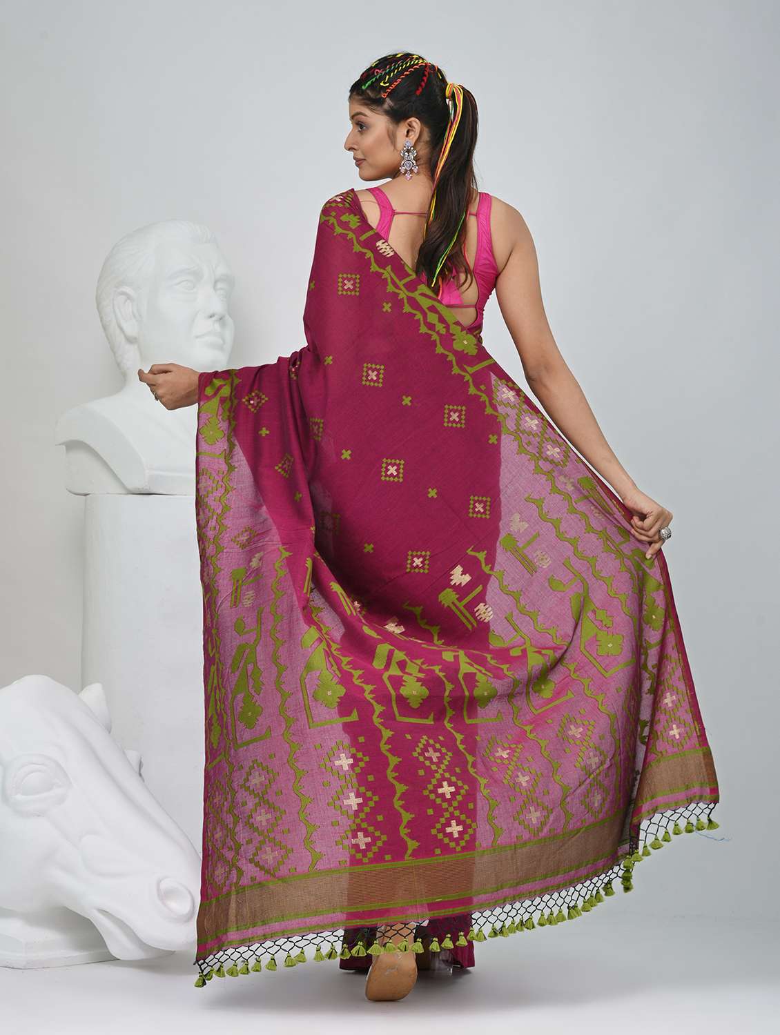 Women Self Design Handloom Saree With Blouse - 22060705 -  Standard Image - 4