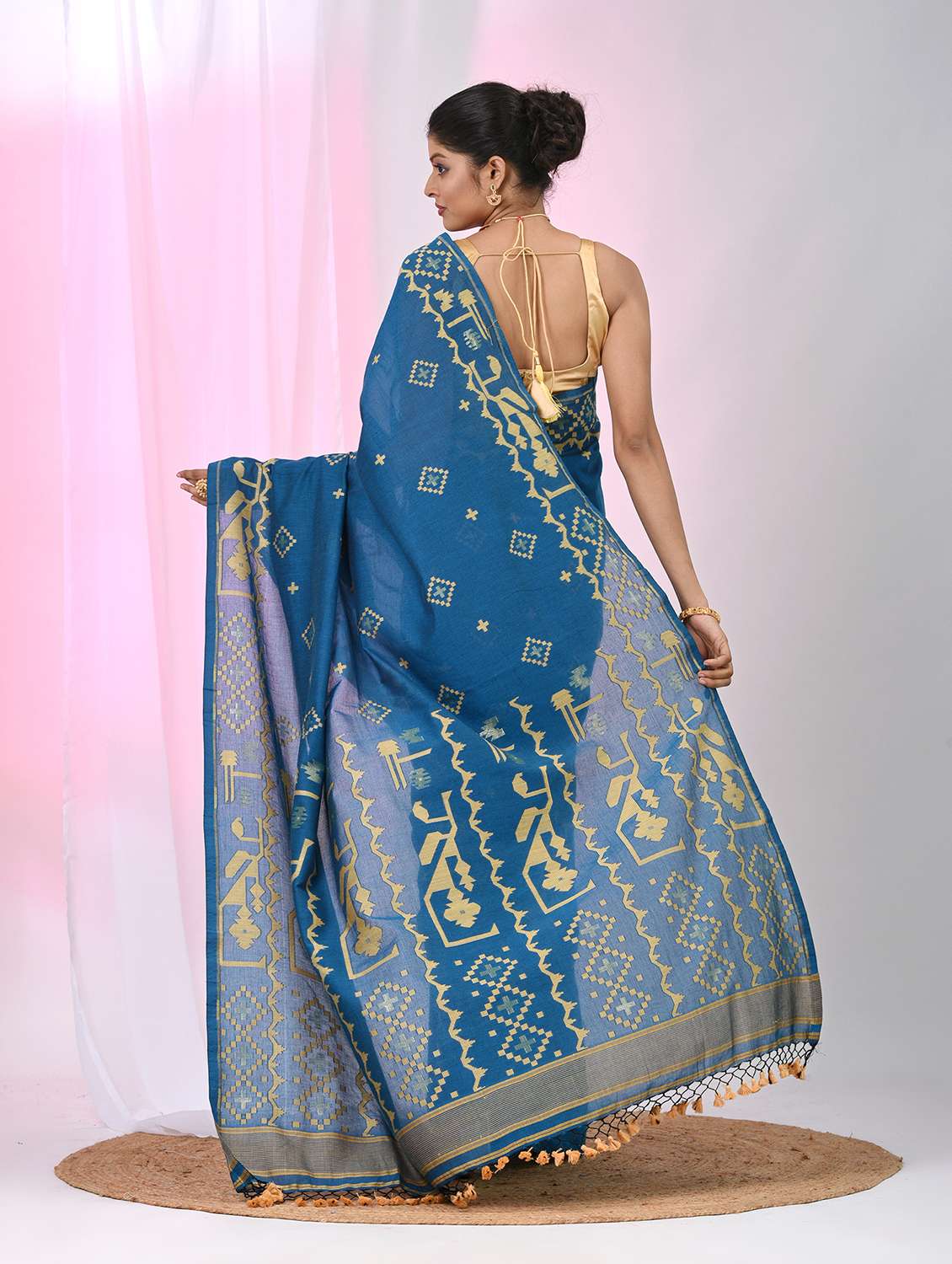 women self design handloom saree with blouse - 22060708 -  Standard Image - 4