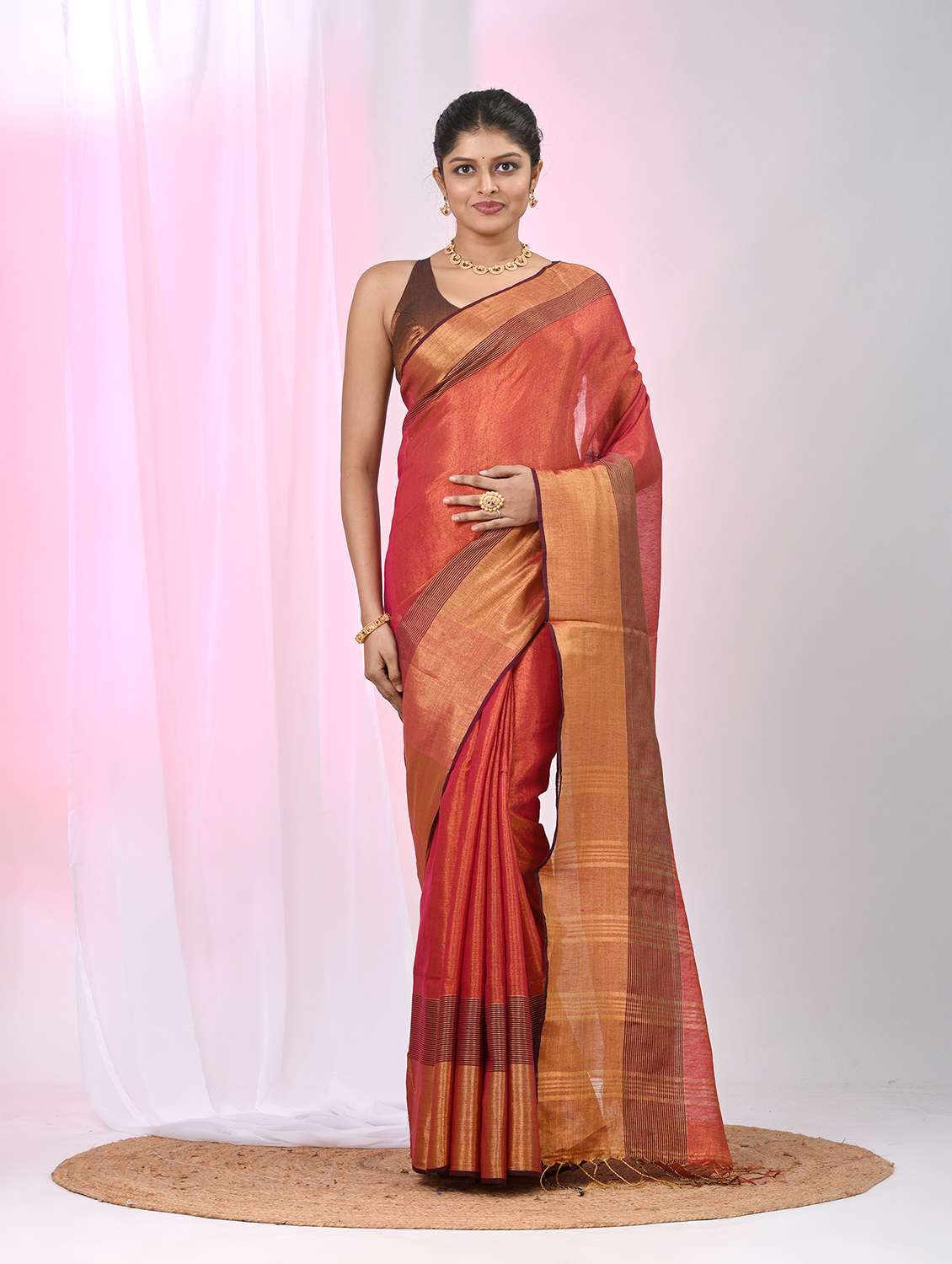 women solid with bordered handloom saree with blouse