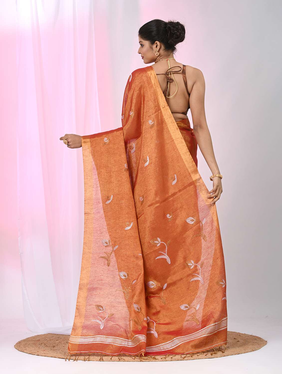 women self design handloom saree with blouse - 22060715 -  Standard Image - 4
