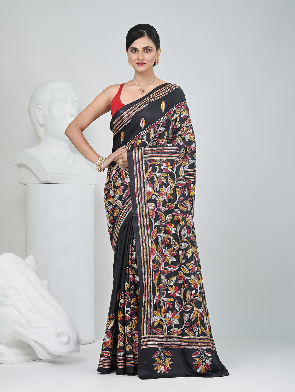 women solid with work handloom saree with blouse - 22060733 -  Zoom Image - 0