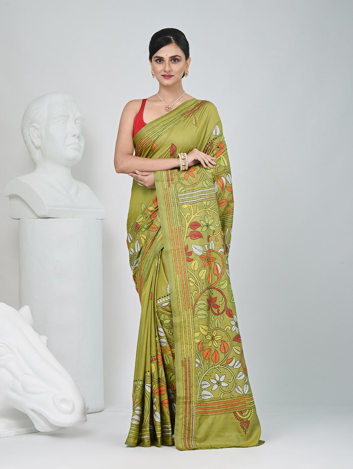 women solid with work handloom saree with blouse - 22060744 - Zoom Image - 0