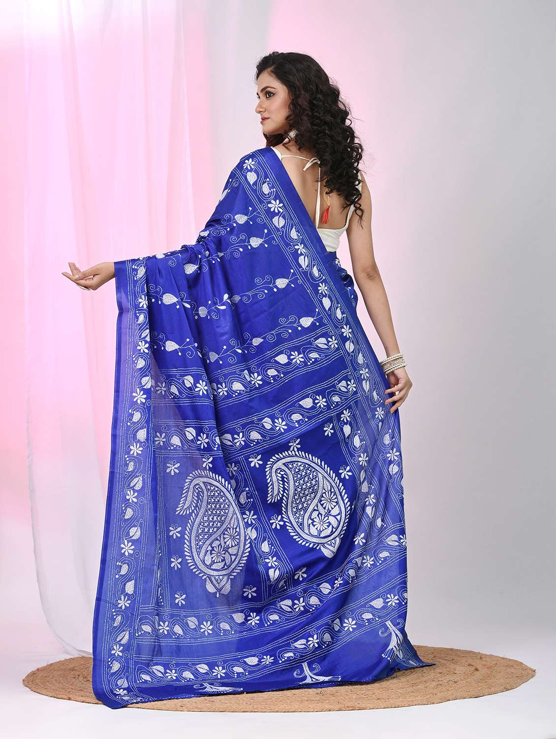 women solid with work handloom saree with blouse - 22060753 - Standard Image - 4
