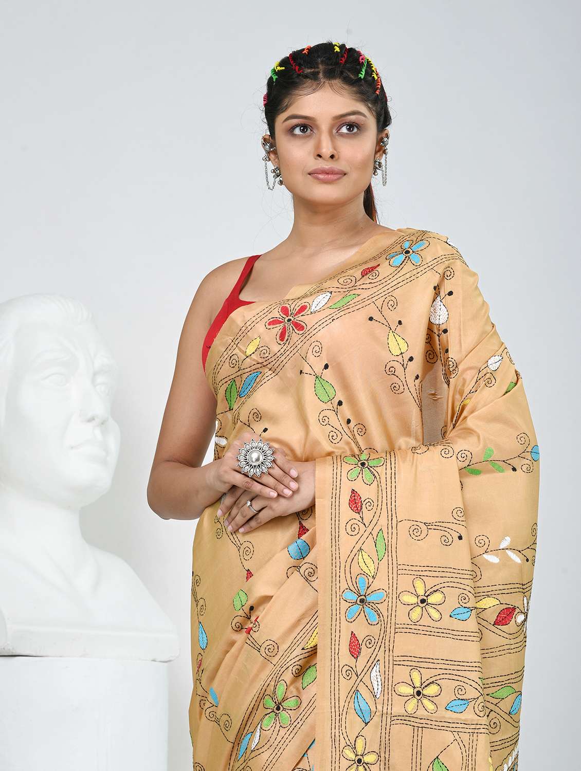 women solid with work handloom saree with blouse - 22060755 - Standard Image - 1