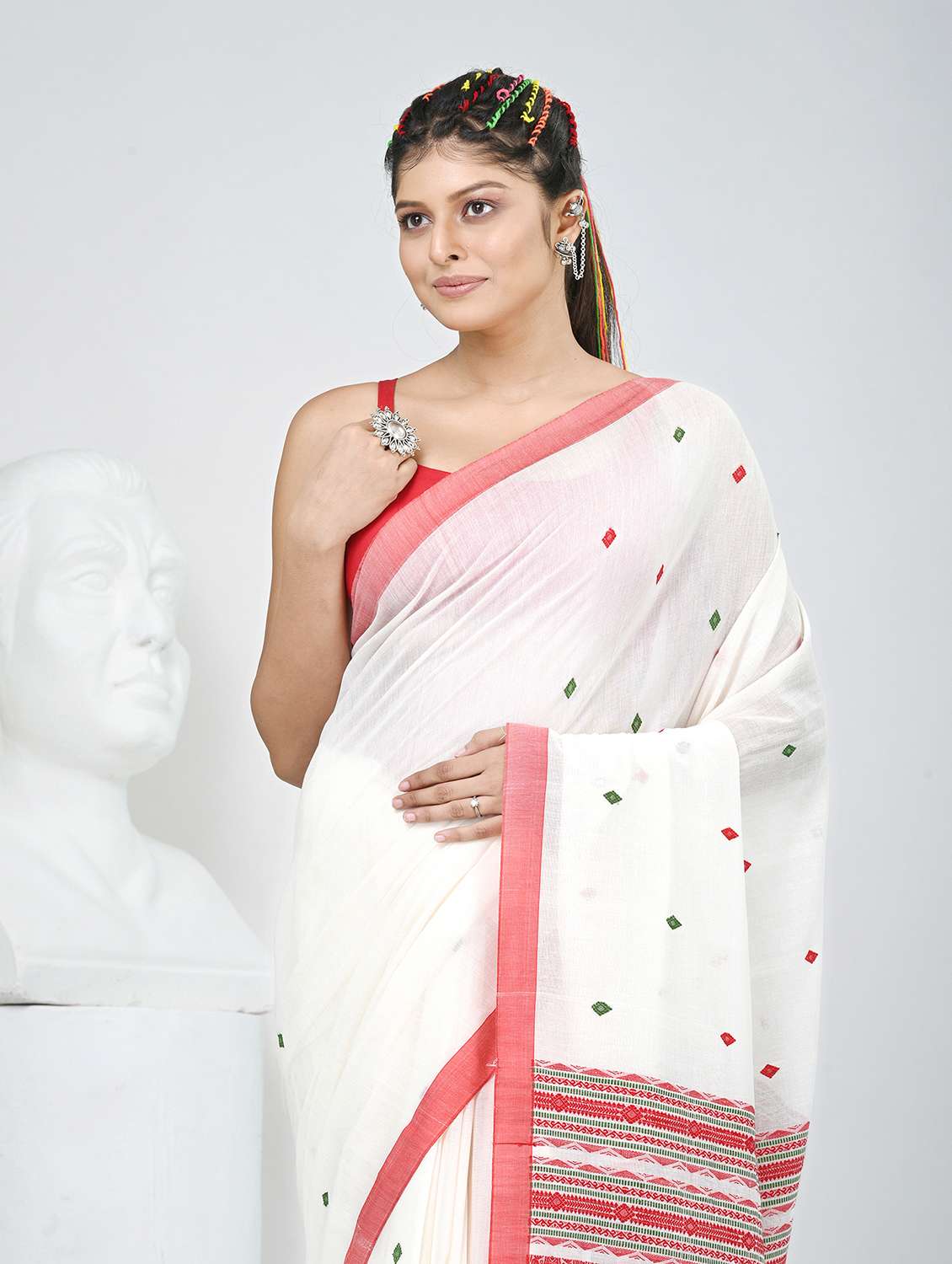 women self design handloom saree with blouse - 22060810 - Standard Image - 1