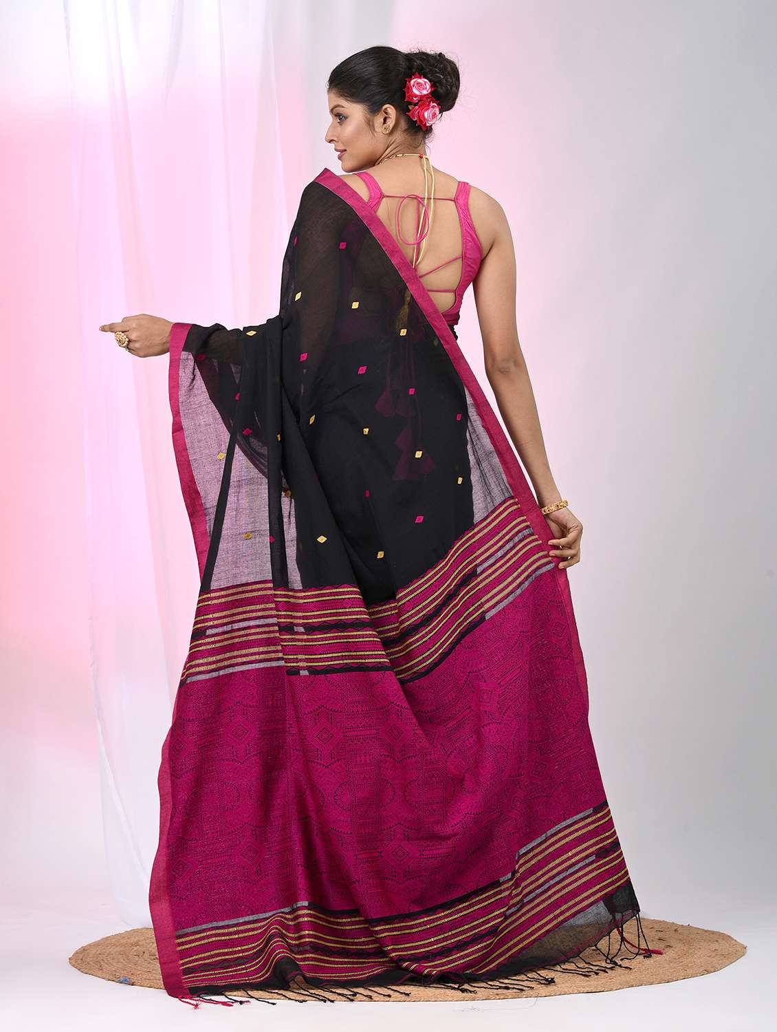 women self design handloom saree with blouse - 22060812 -  Standard Image - 4