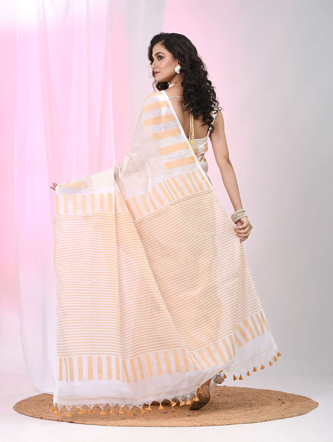 women striped handloom saree with blouse - 22060819 -  Standard Image - 4