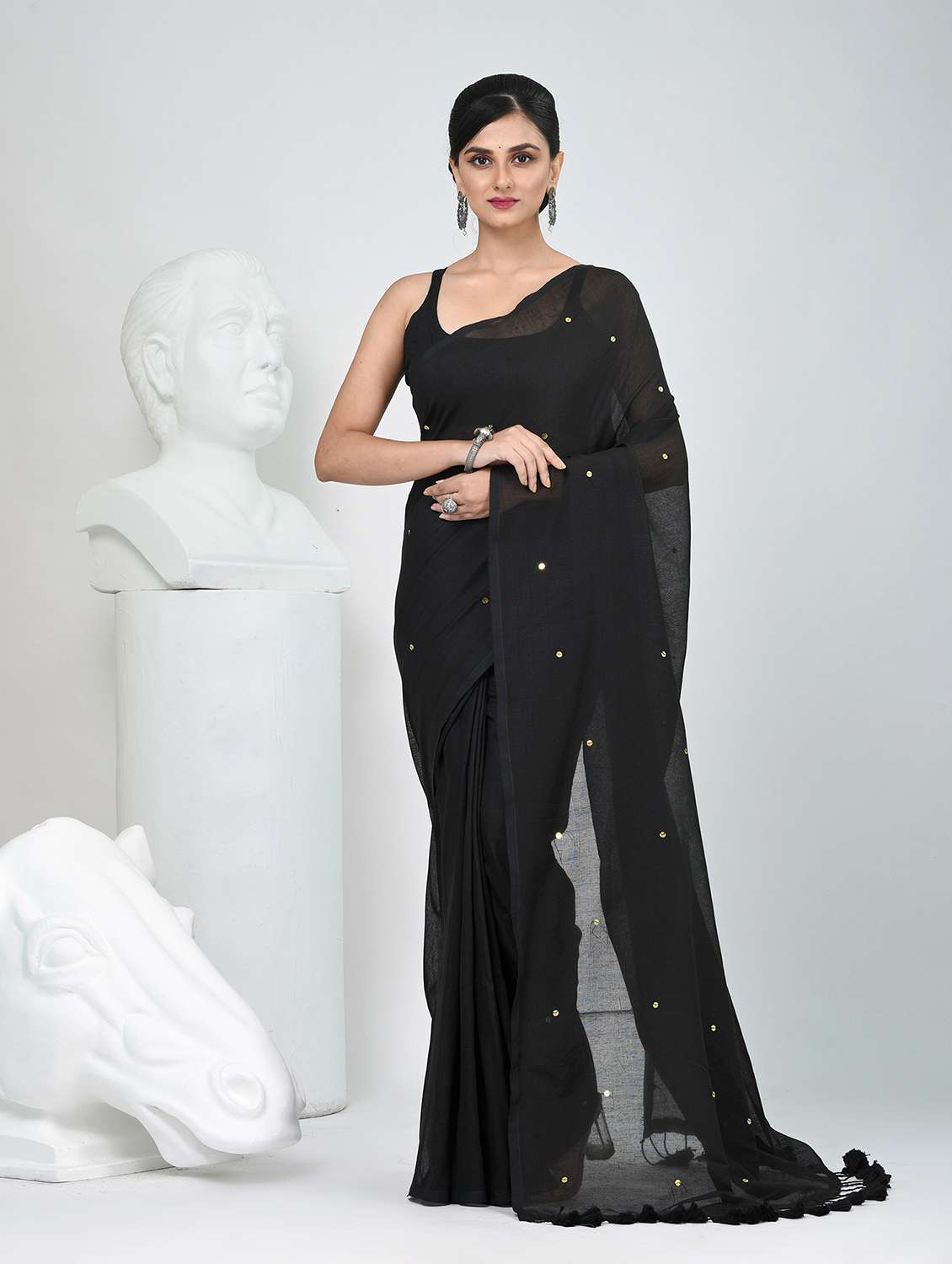 women solid with work handloom saree with blouse