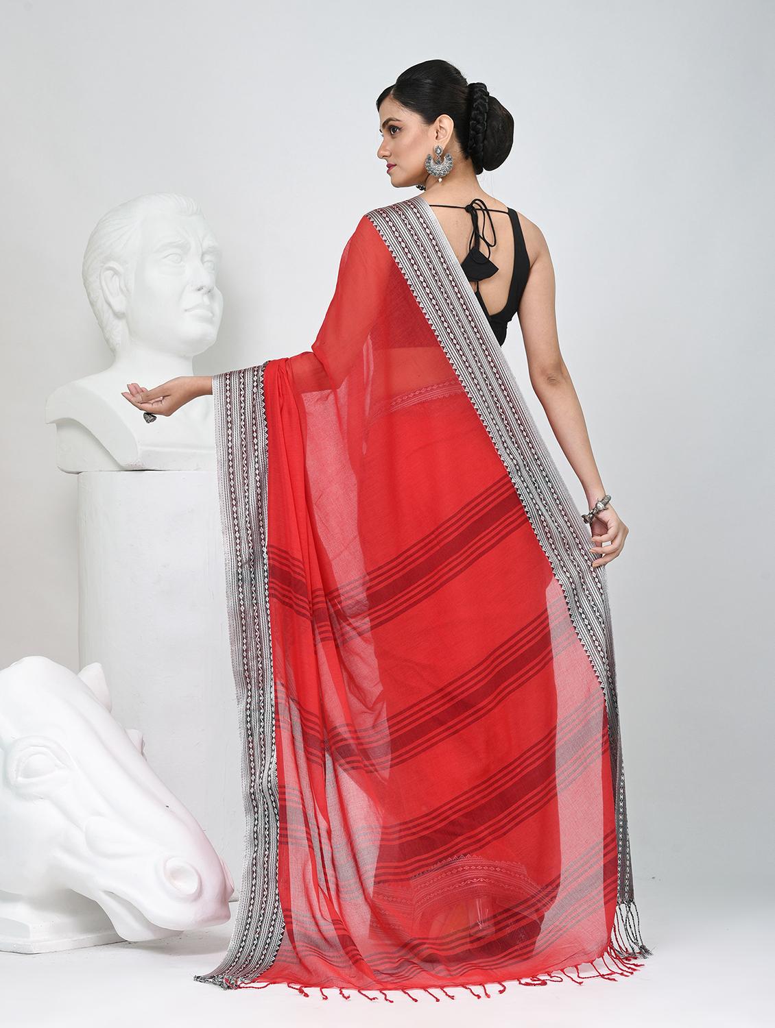 women solid with bordered handloom saree with blouse - 22060841 - Standard Image - 4