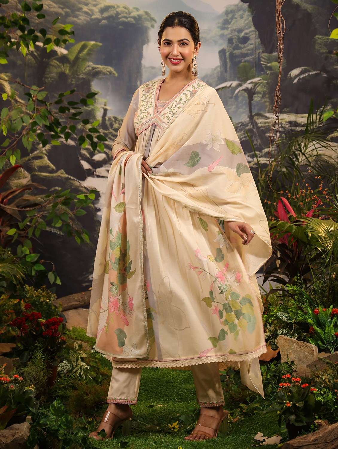 women three quarter sleeve kurta pant with dupatta set - 22061380 -  Standard Image - 1