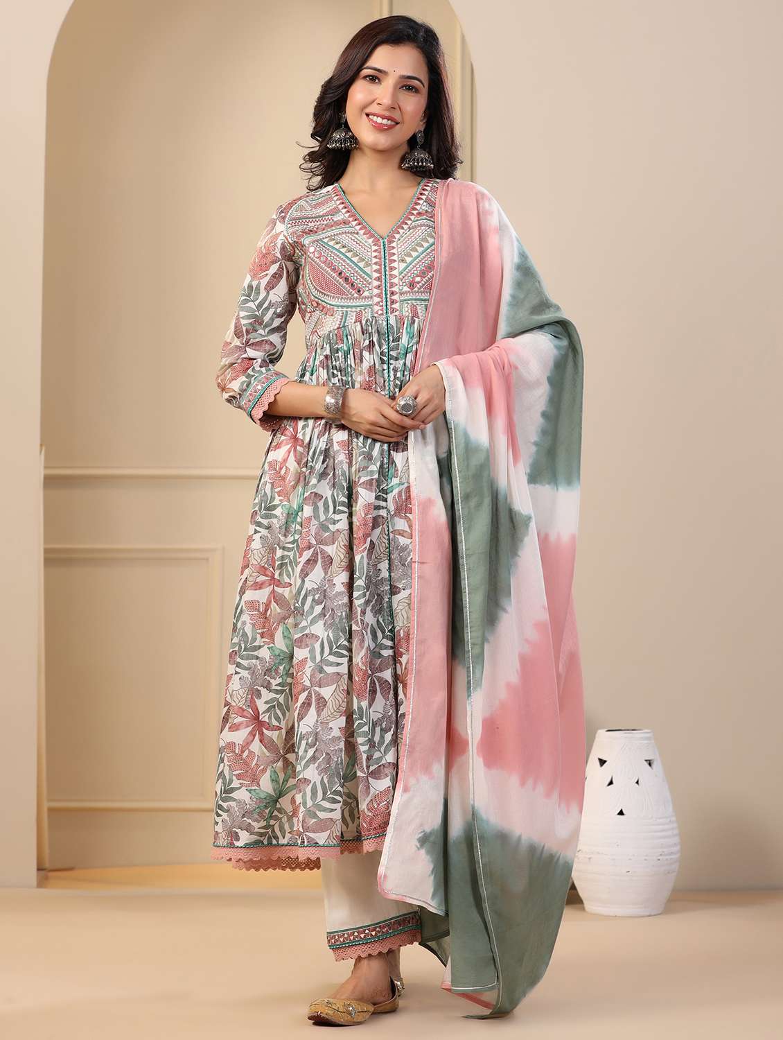 women three quarter sleeve kurta pant with dupatta set