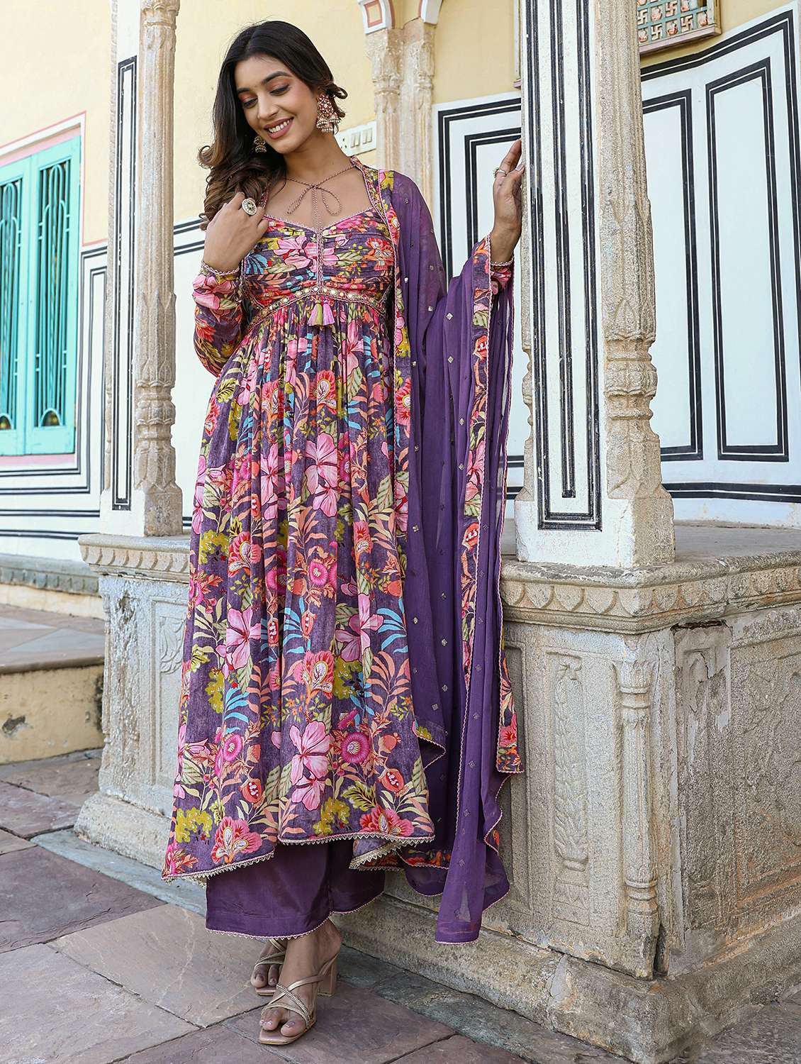 women floral long sleeve kurta pant with dupatta set - 22061485 - Standard Image - 1