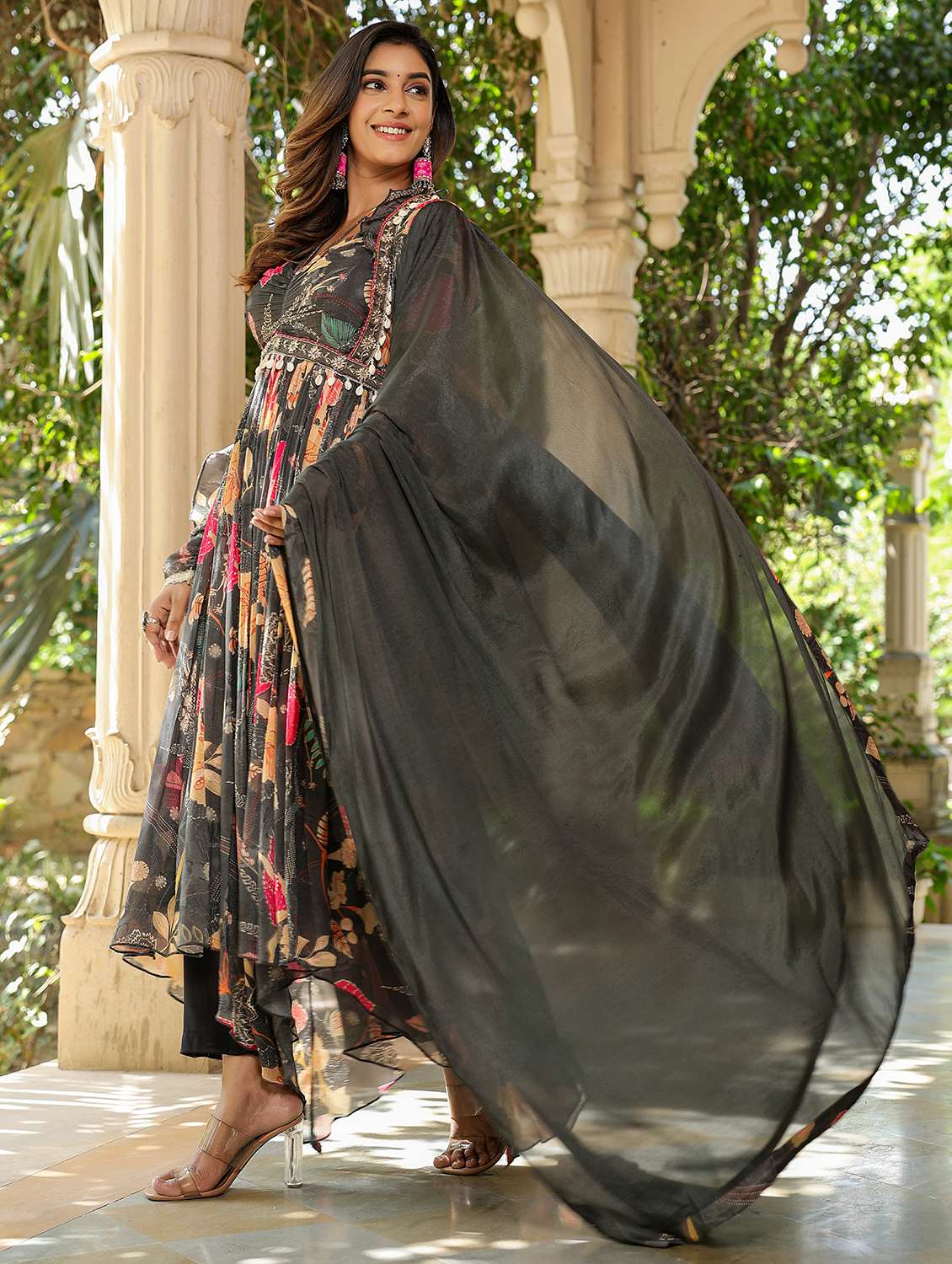 women floral long sleeve kurta pant with dupatta set - 22061489 - Standard Image - 4
