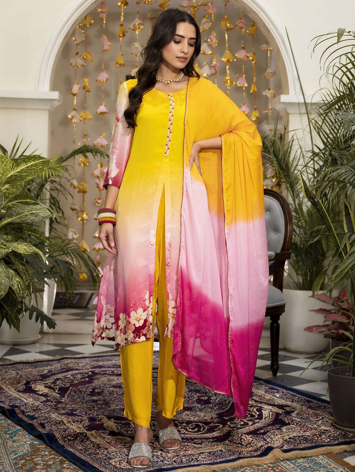 women three quarter sleeve kurta pant with dupatta set - 22061492 -  Zoom Image - 0
