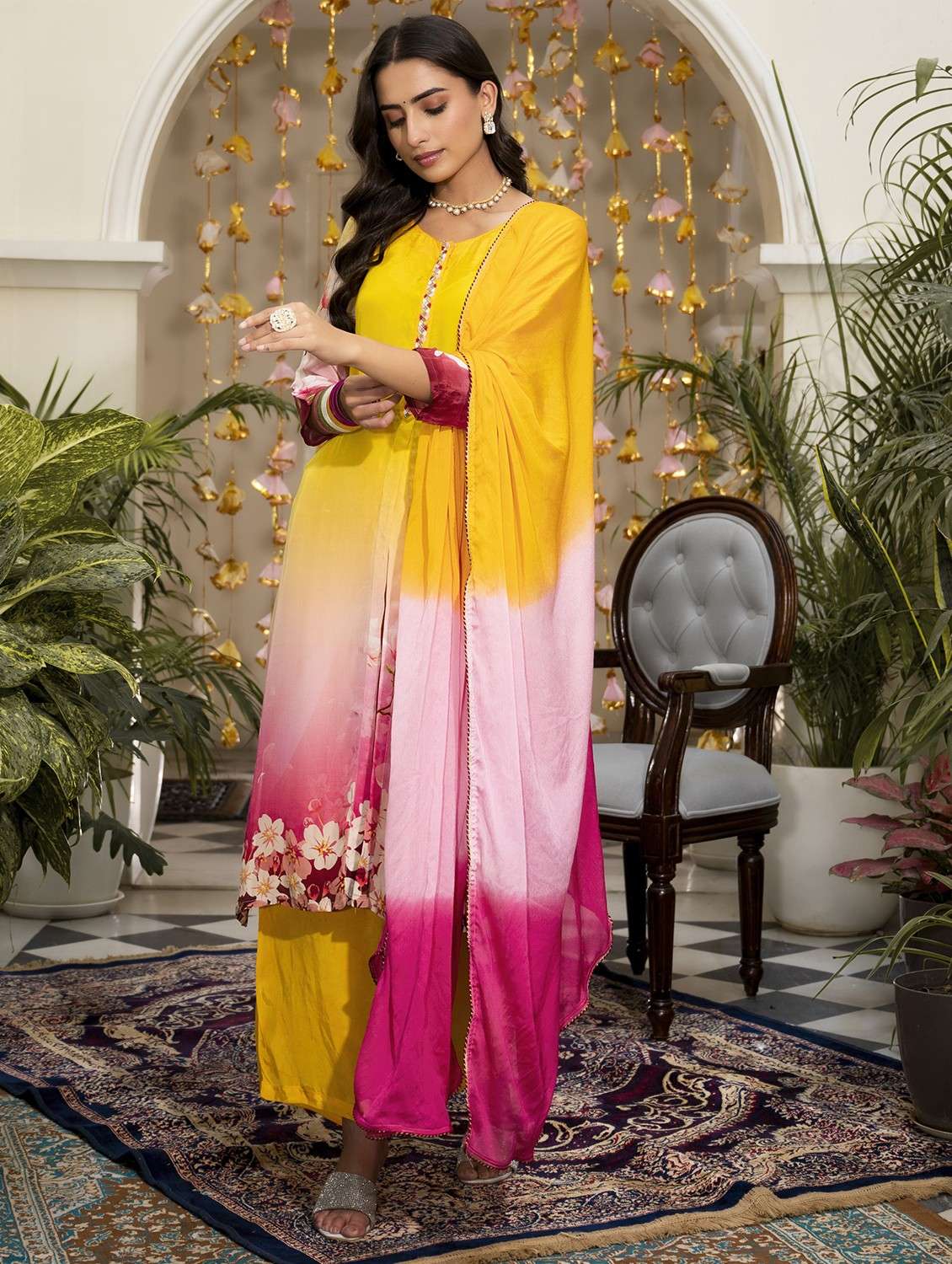 women three quarter sleeve kurta pant with dupatta set - 22061492 -  Standard Image - 1
