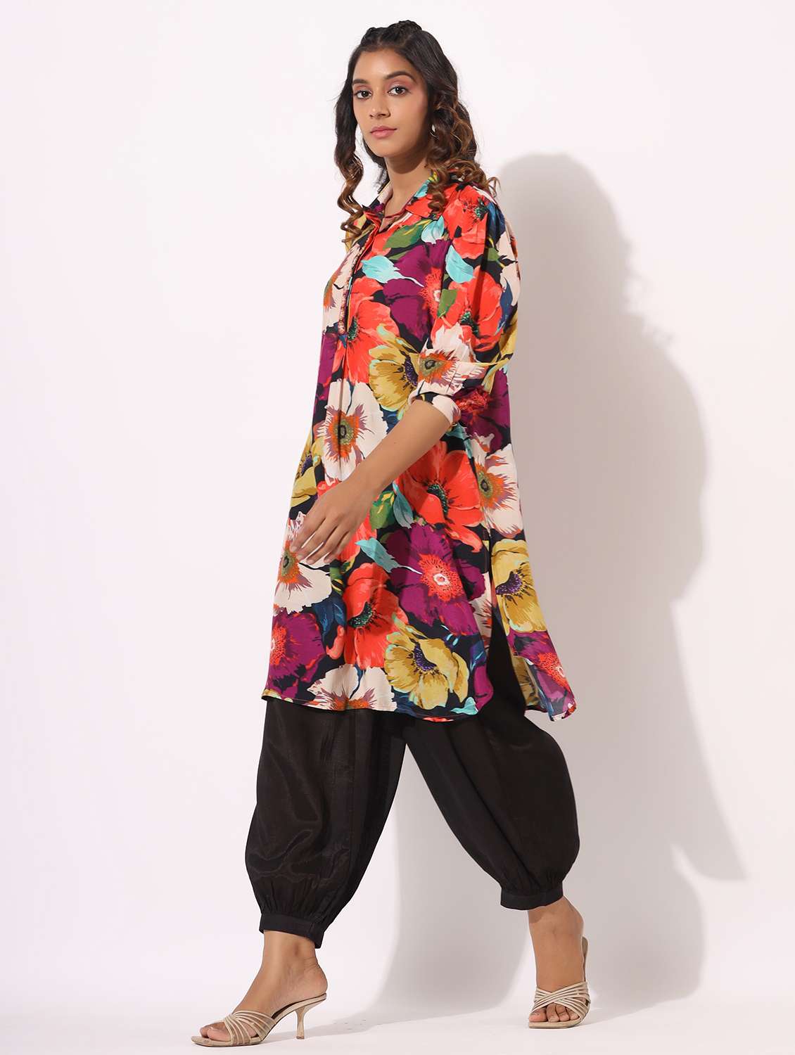 women floral printed three quarter sleeve kurta salwar set - 22061513 - Standard Image - 1