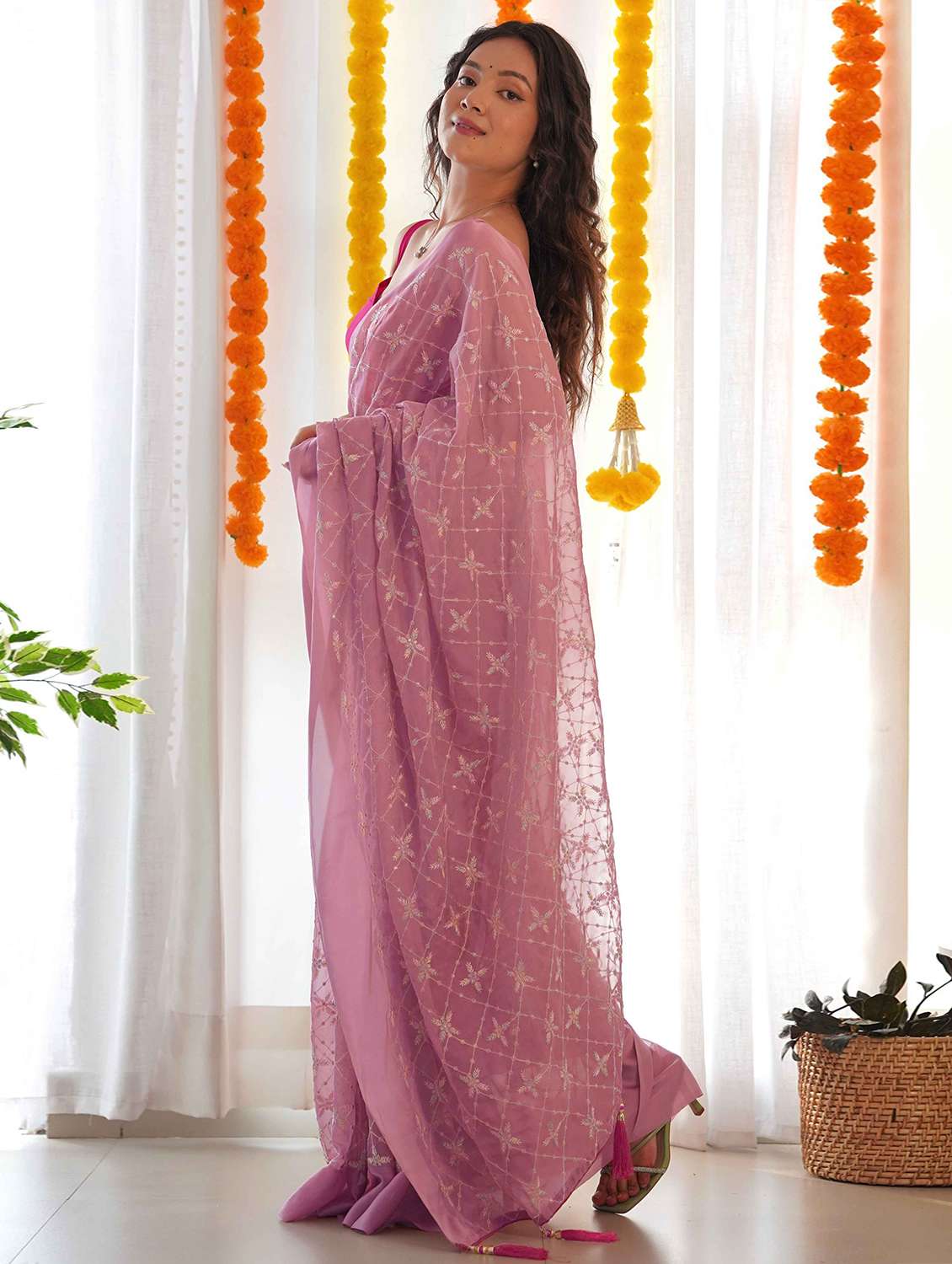 women solid with work embroidered saree with blouse - 22061550 -  Standard Image - 1