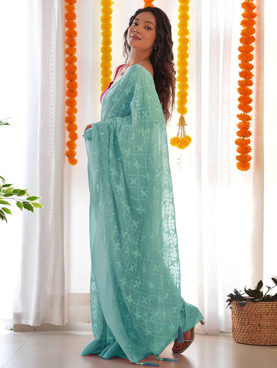 women solid with work embroidered saree with blouse - 22061552 -  Standard Image - 1