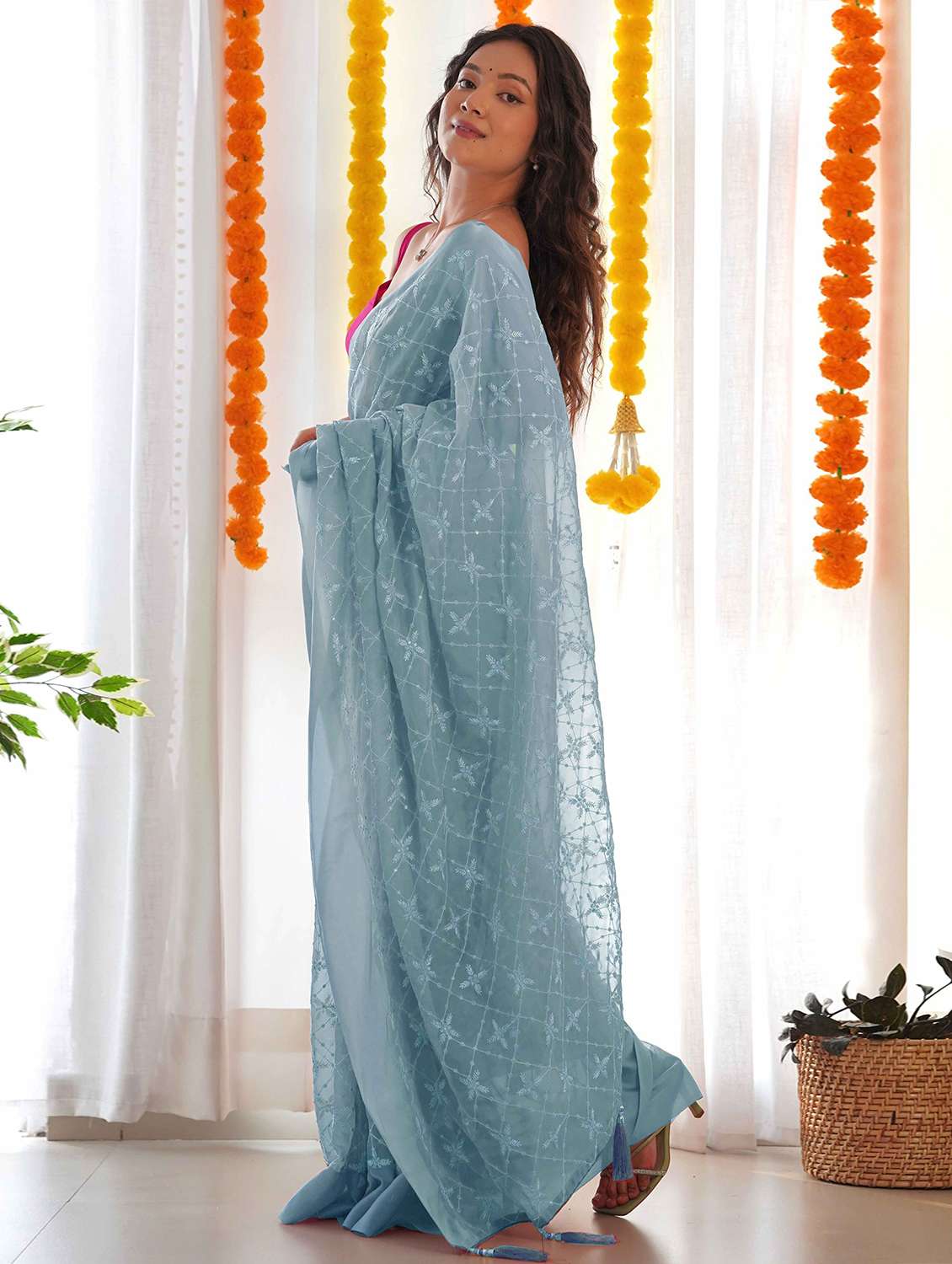 women solid with work embroidered saree with blouse - 22061553 -  Standard Image - 1