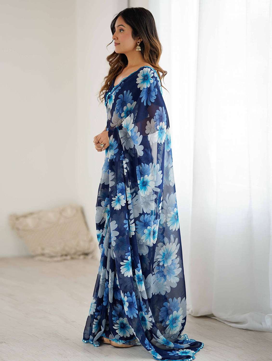 women floral printed saree with blouse - 22061555 -  Standard Image - 1