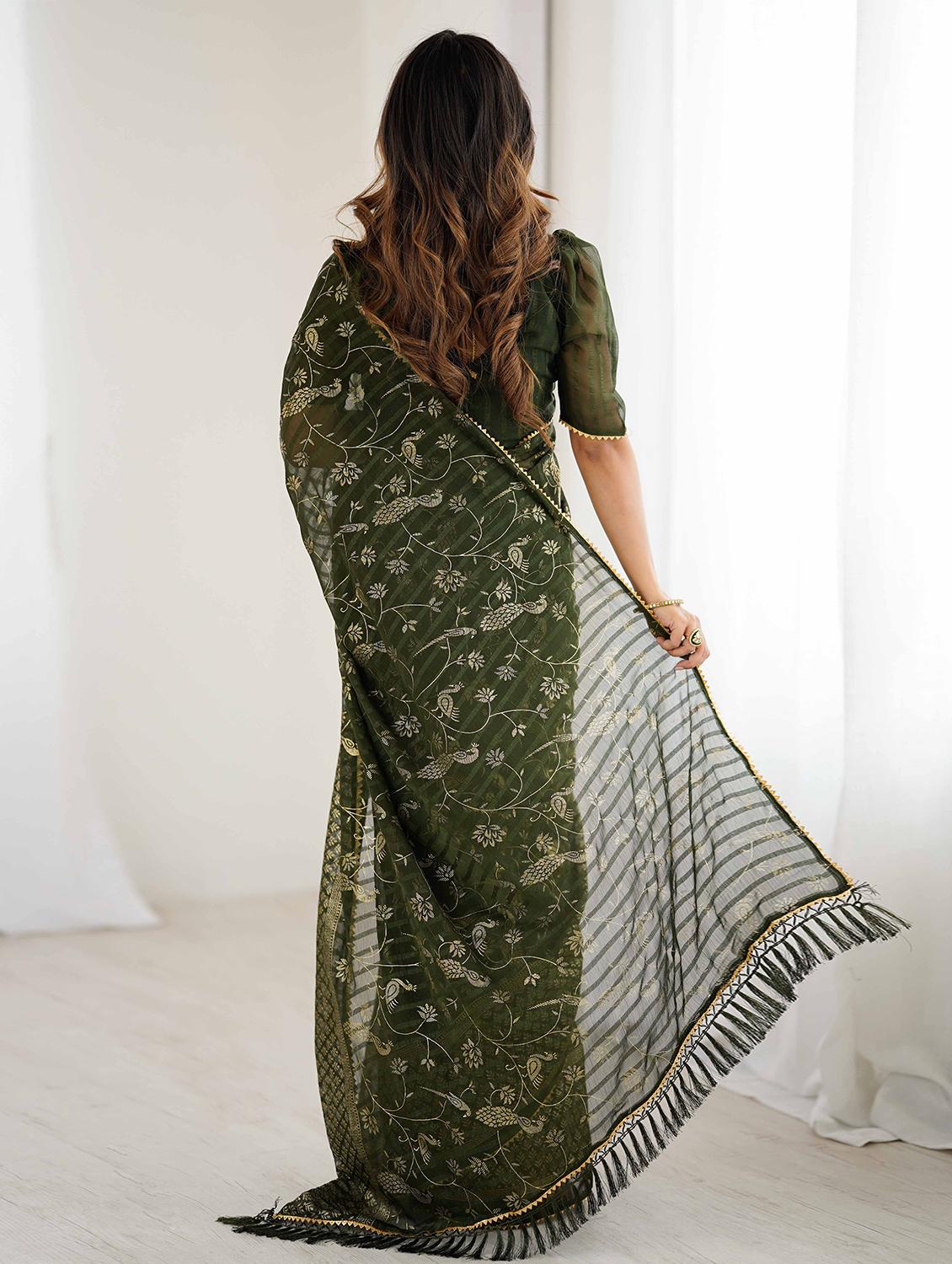 women foil printed saree with blouse - 22061558 - Standard Image - 1