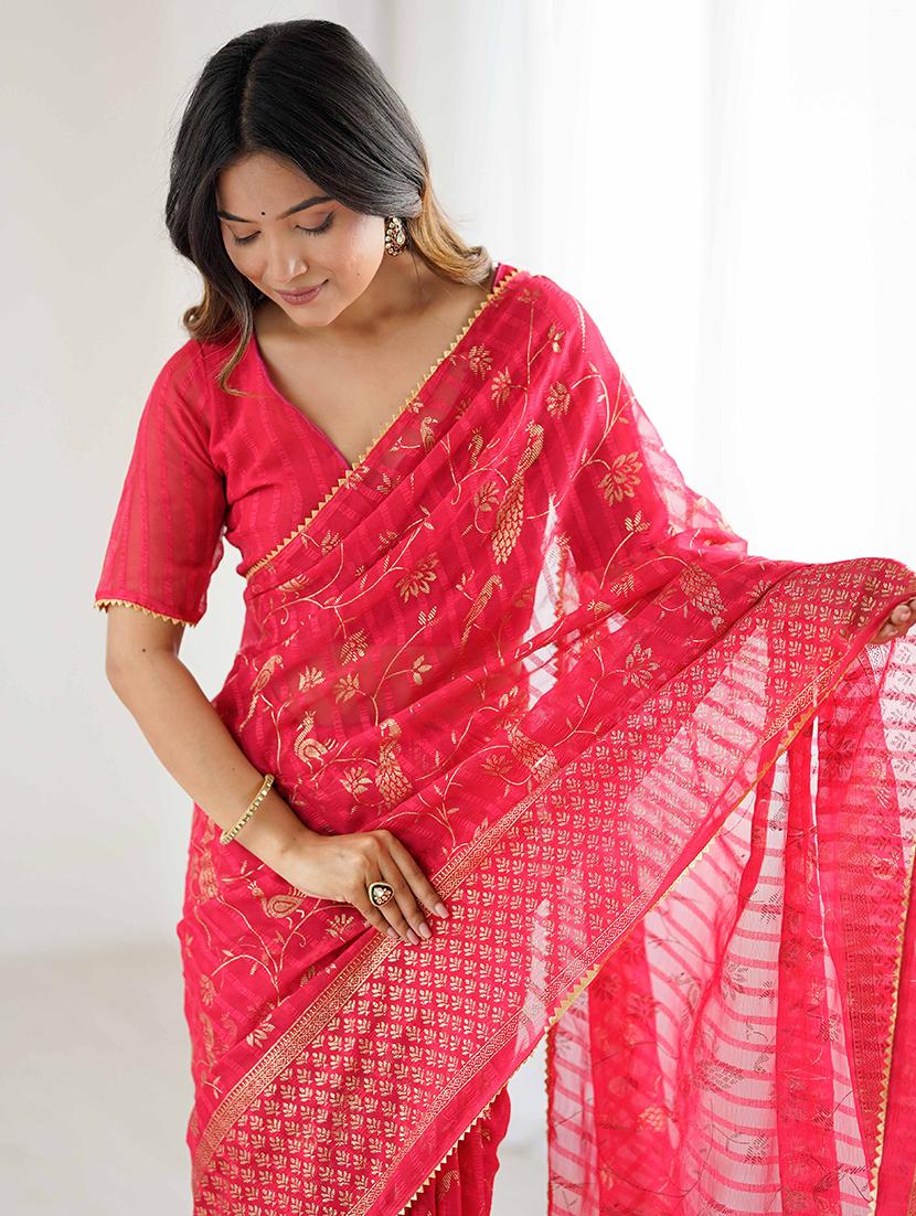 women foil printed saree with blouse - 22061561 - Standard Image - 4