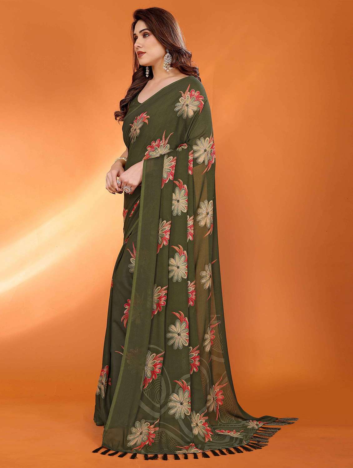 women floral printed saree with blouse - 22061567 -  Standard Image - 1