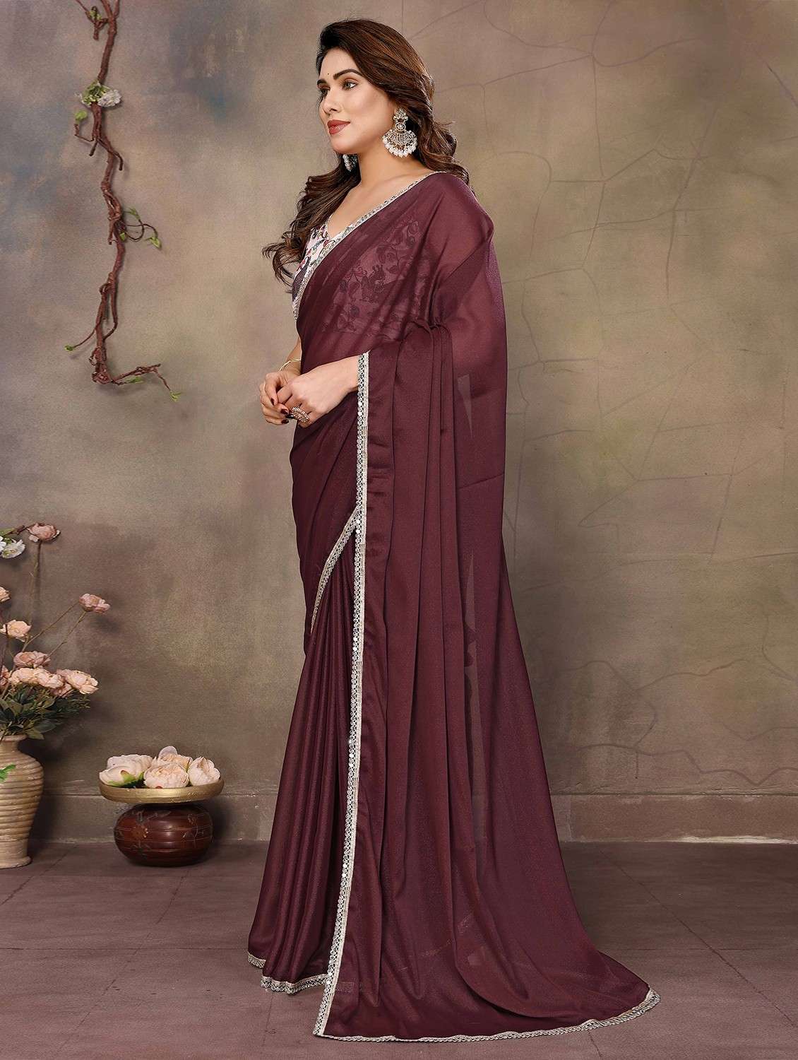 women solid plain embellished bordered saree with blouse - 22061584 -  Standard Image - 1