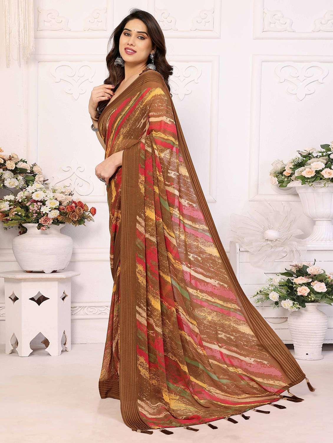 women printed casual wear saree with blouse - 22061607 - Standard Image - 1