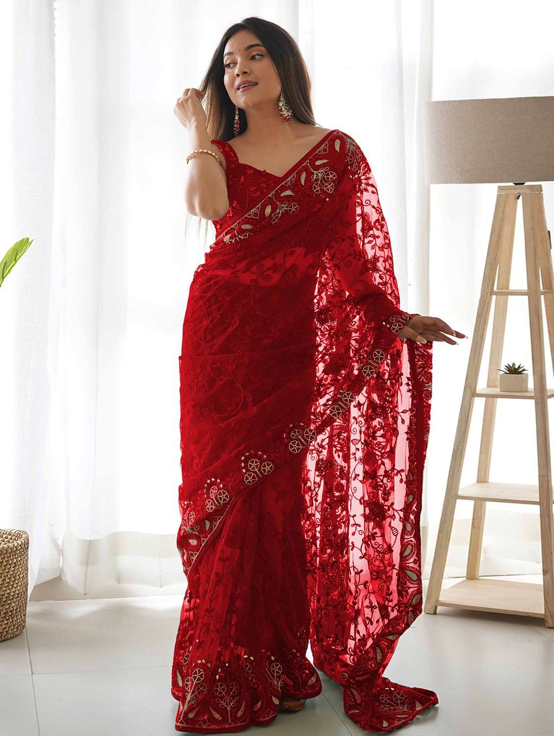 women solid with work embroidered saree with blouse - 22061651 - Standard Image - 1