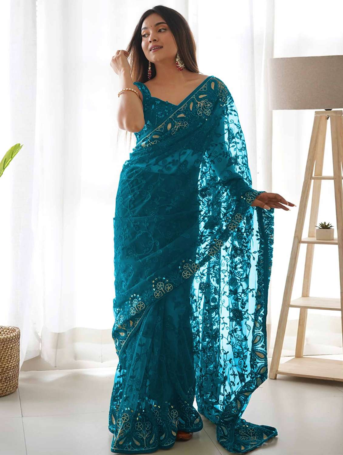women solid with work embroidered saree with blouse - 22061653 -  Standard Image - 1