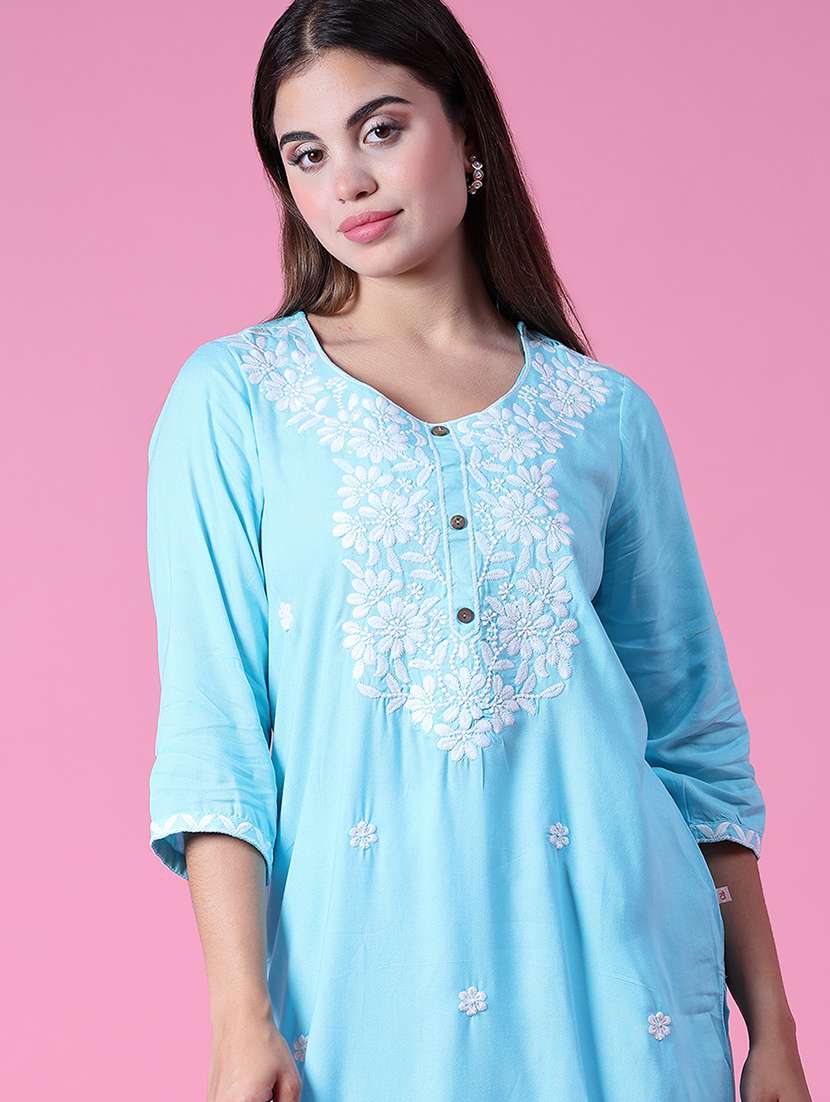 women three quarter sleeve straight chikankari kurta - 22061659 -  Standard Image - 4
