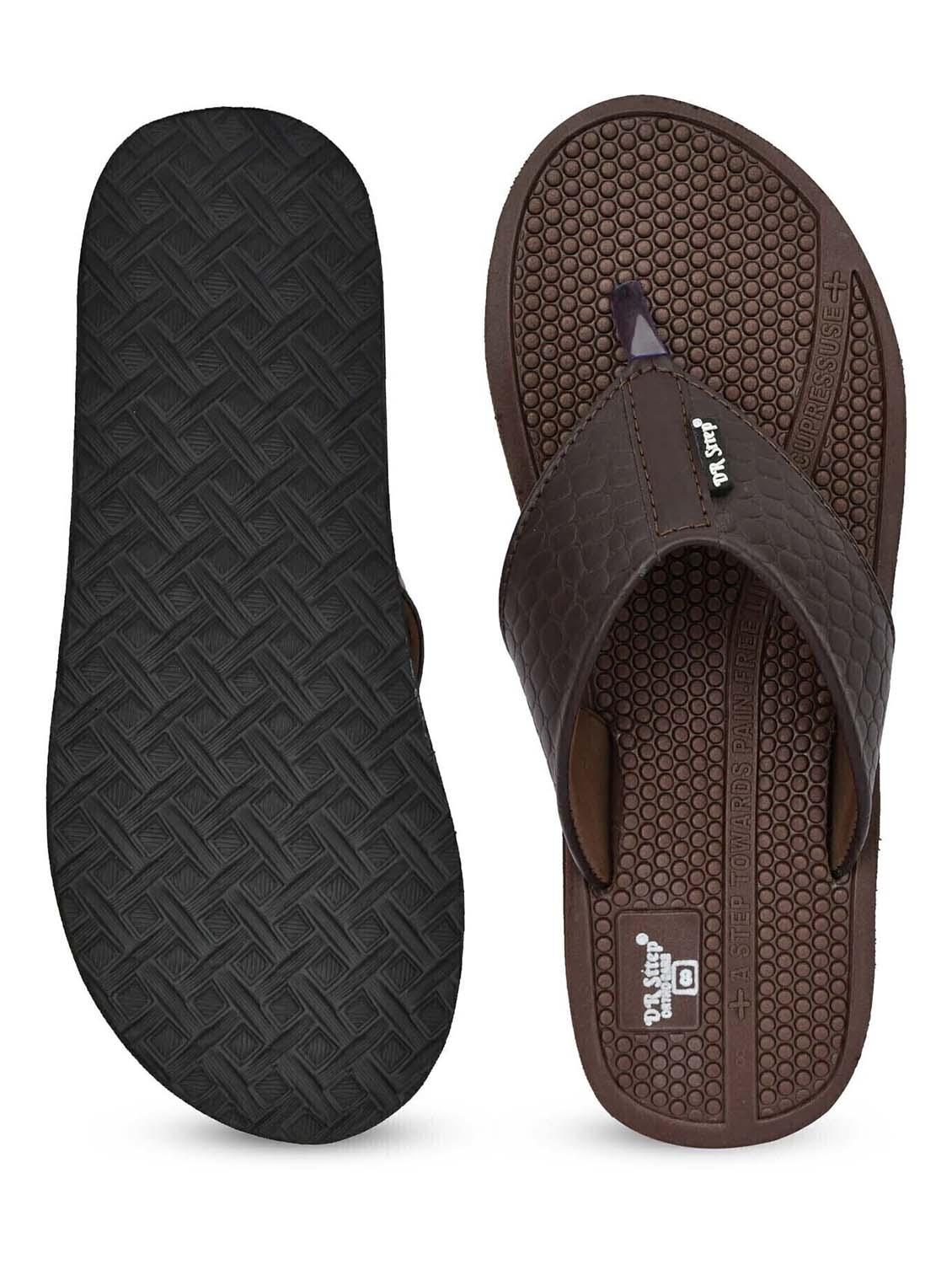 men brown solid slipper - 22061799 - Standard Image - 4