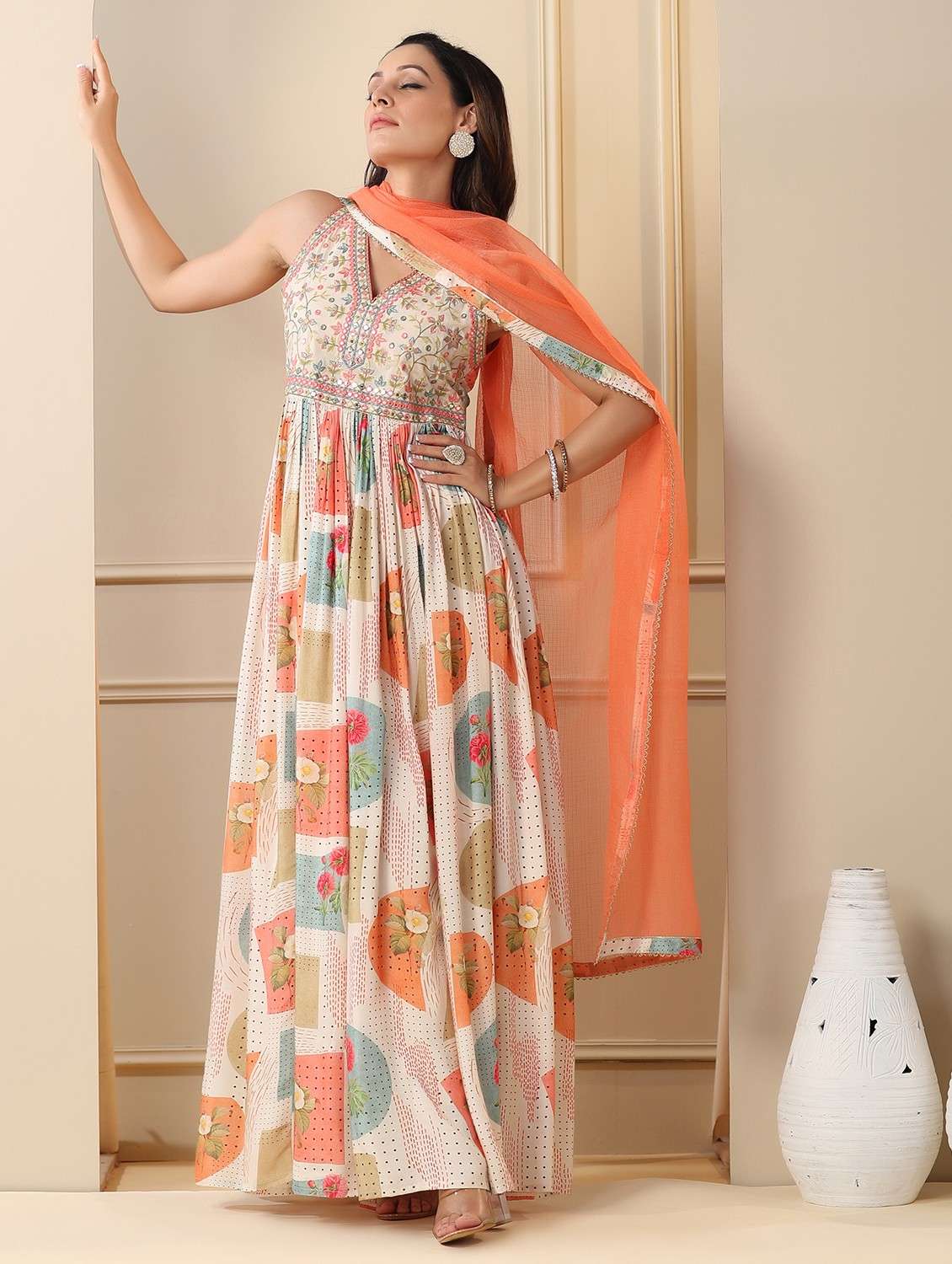 women printed sleeveless anarkali and dupatta set - 22061819 - Standard Image - 4