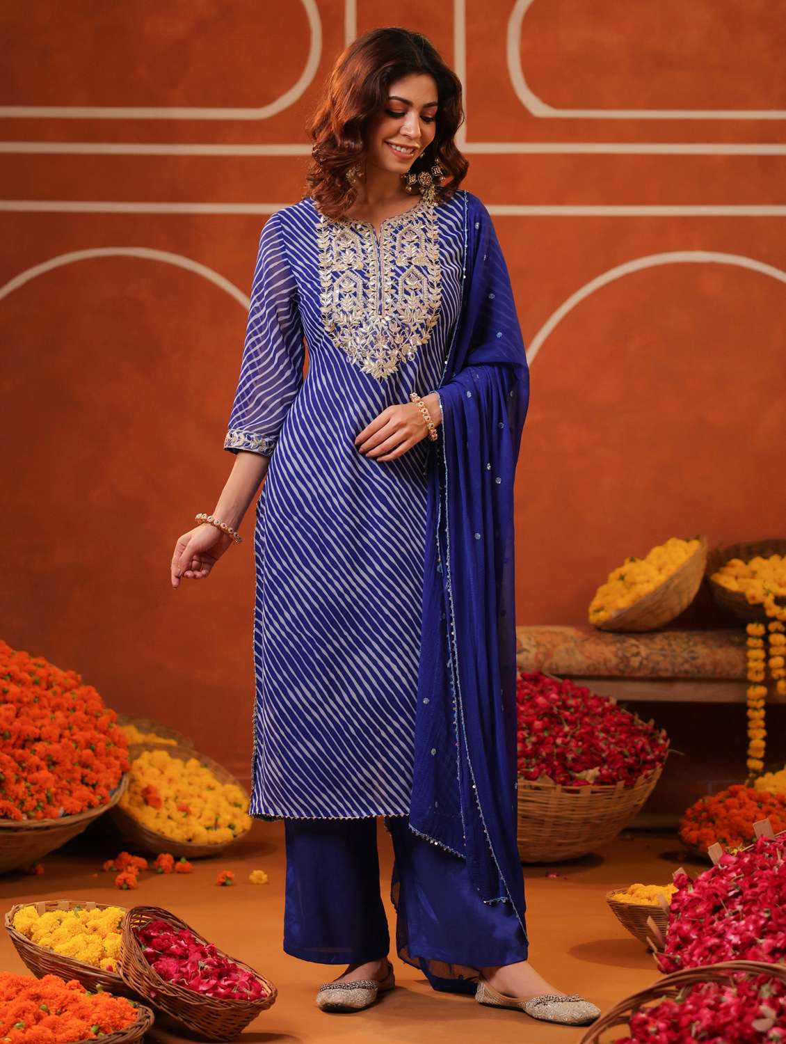 women three quarter sleeve kurta pant with dupatta set - 22062053 - Standard Image - 1