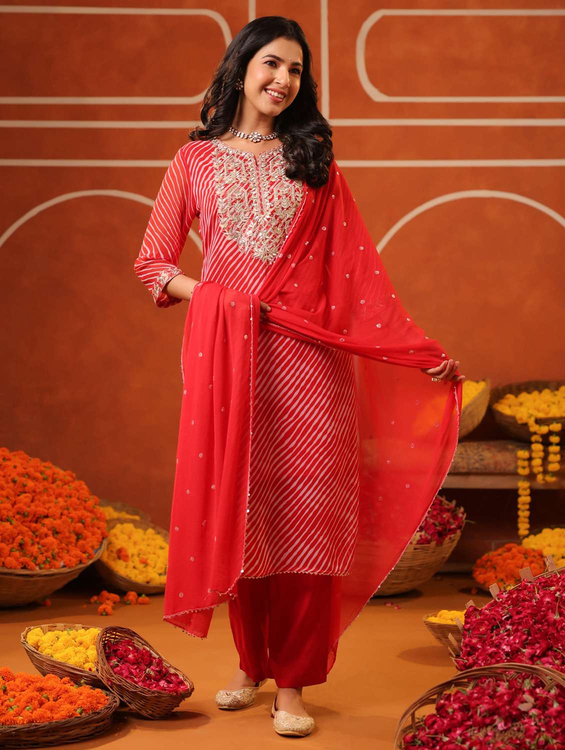 women three quarter sleeve kurta pant with dupatta set - 22062054 - Zoom Image - 0