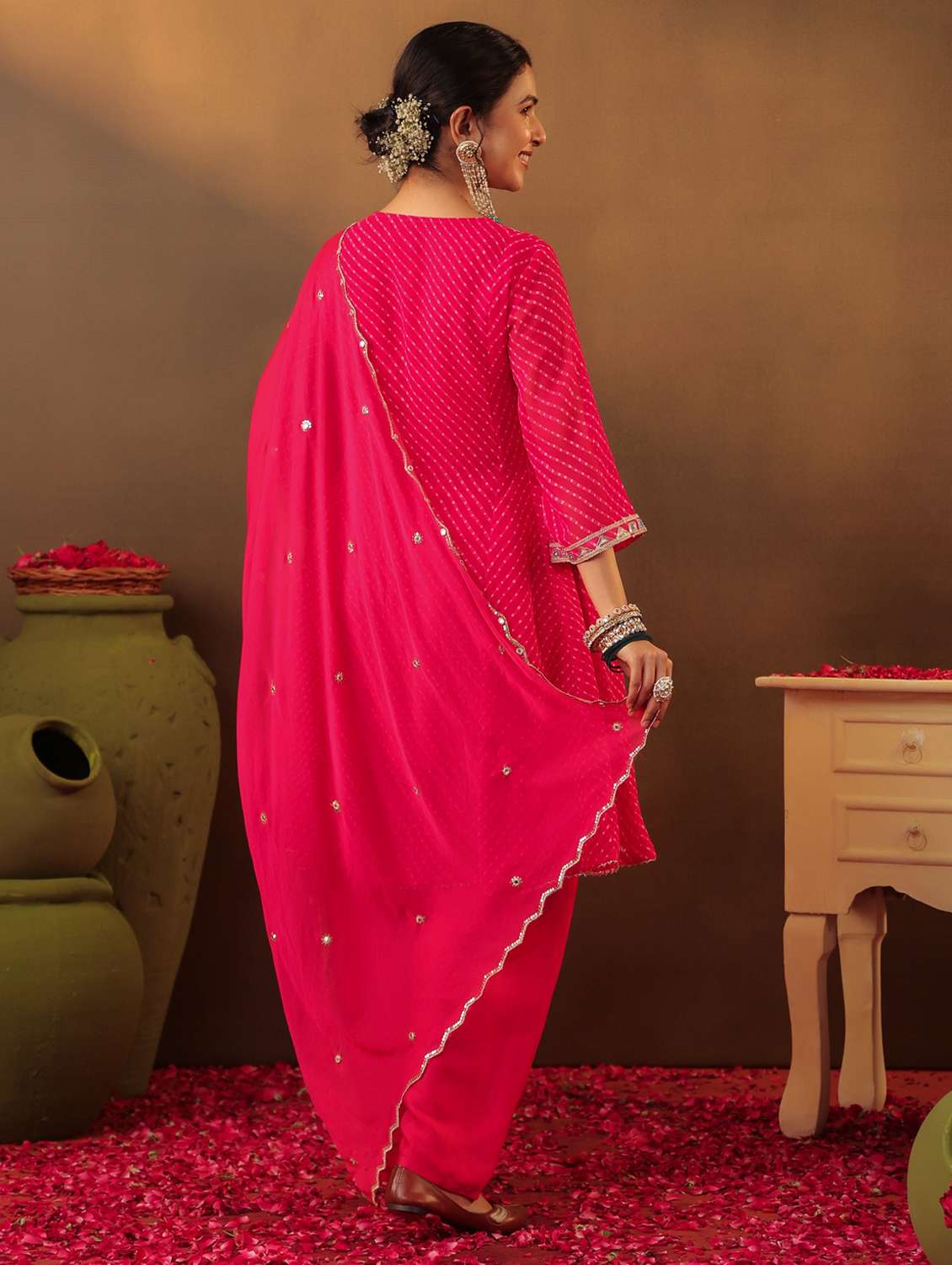 women three quarter sleeve kurta salwar with dupatta set - 22062060 - Standard Image - 4