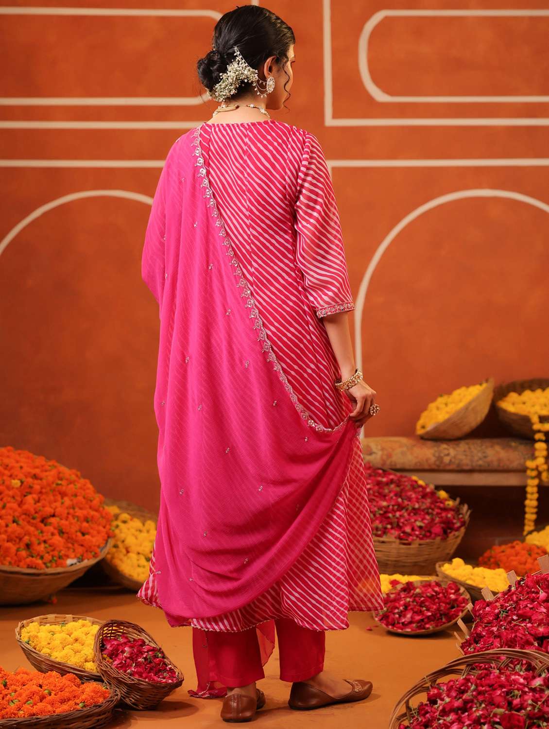women three quarter sleeve kurta pant with dupatta set - 22062066 -  Standard Image - 4