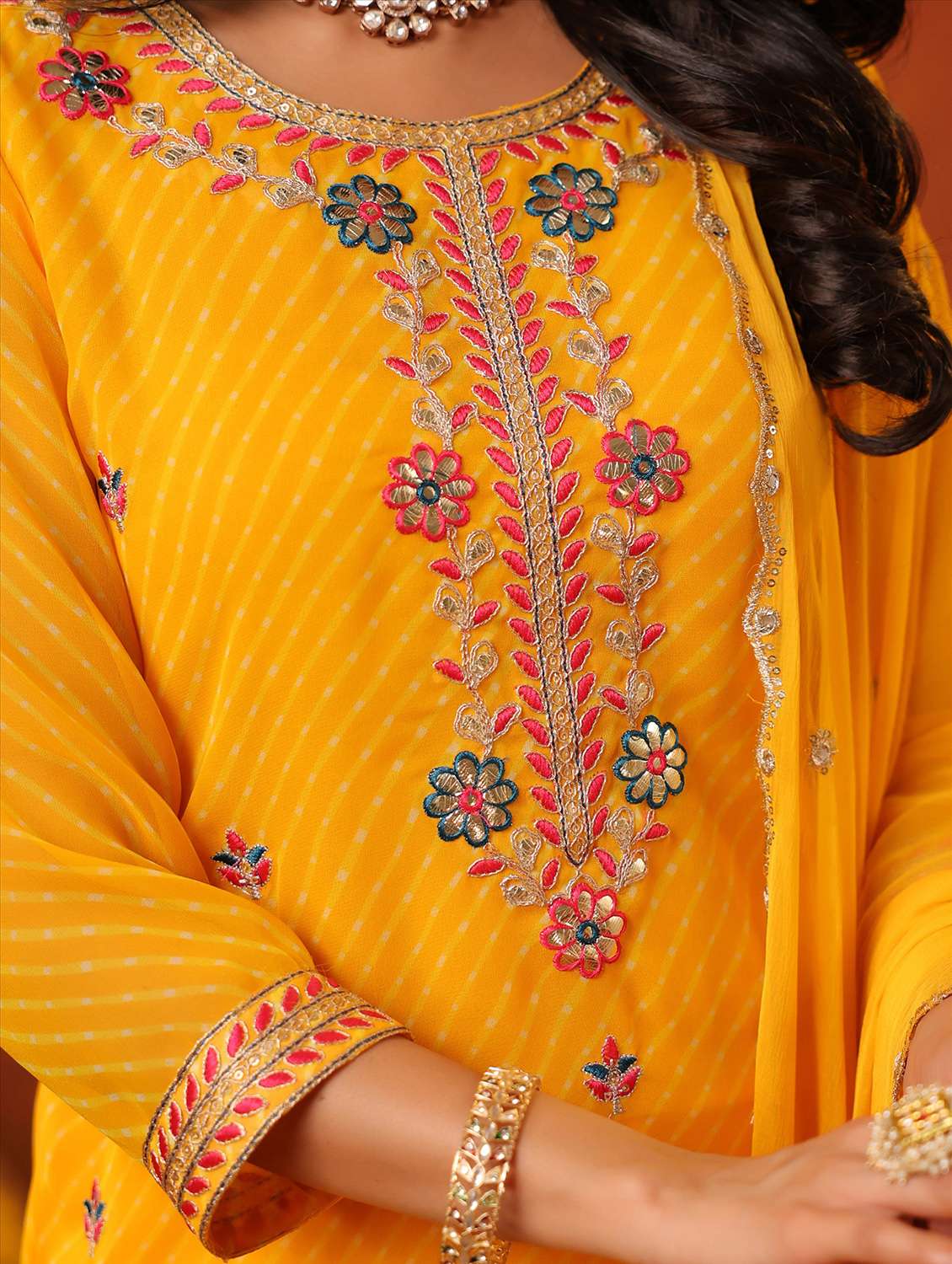 women three quarter sleeve kurta pant with dupatta set - 22062068 - Standard Image - 6
