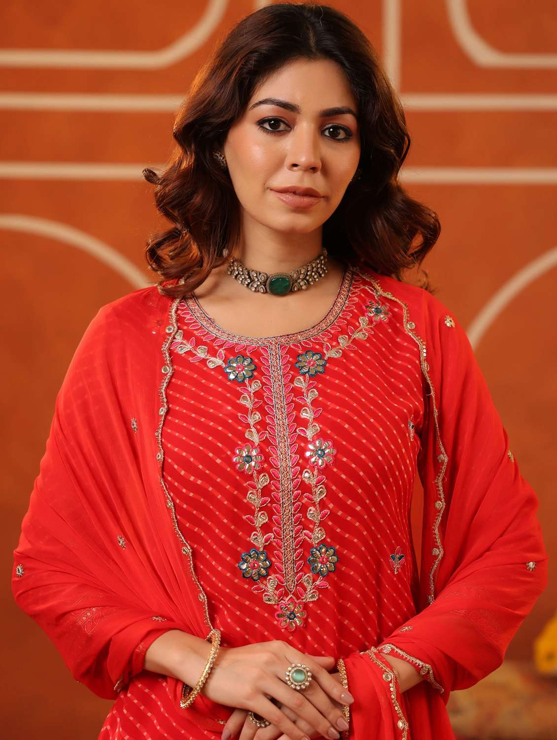 women three quarter sleeve kurta pant with dupatta set - 22062069 - Standard Image - 4