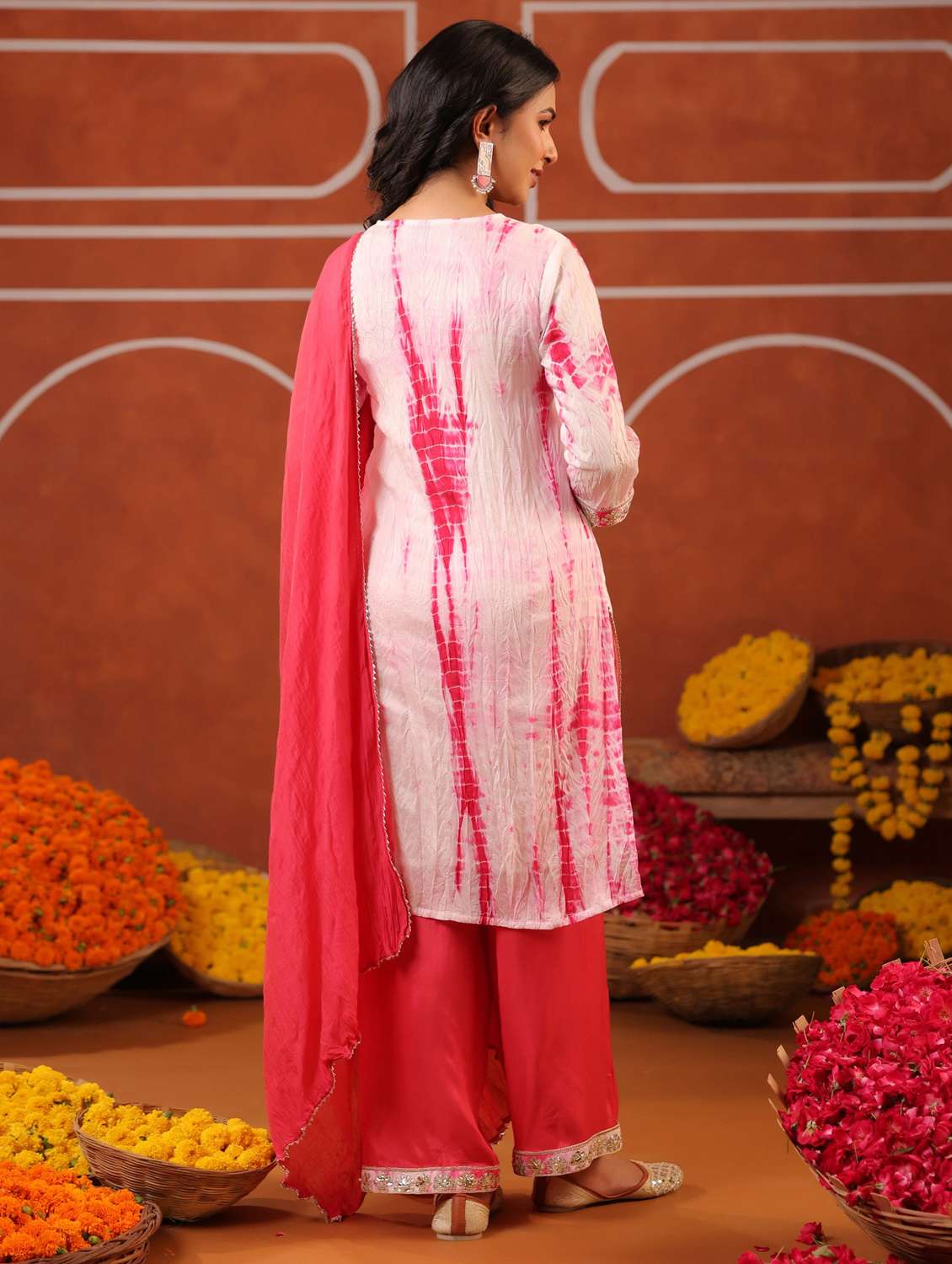 women three quarter sleeve kurta pant with dupatta set - 22062070 - Standard Image - 4