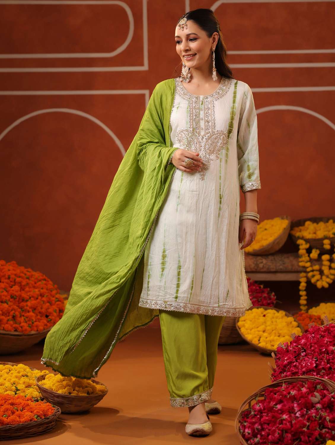 women three quarter sleeve kurta pant with dupatta set - 22062071 - Standard Image - 1