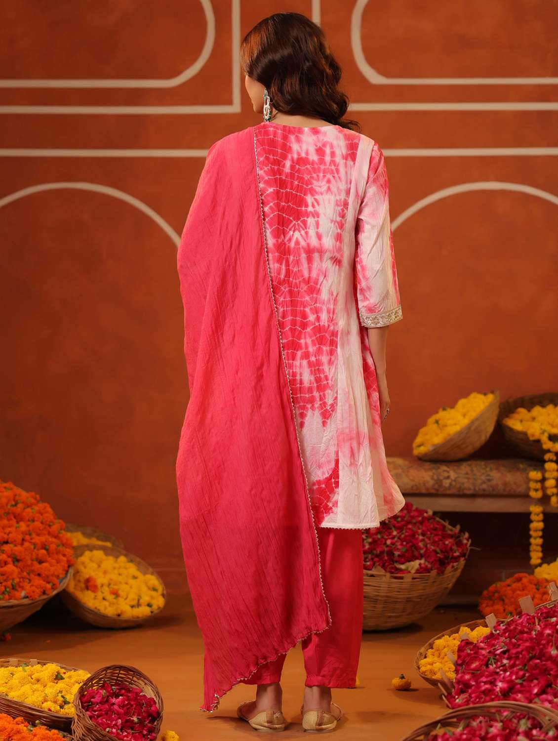 women three quarter sleeve kurta salwar with dupatta set - 22062072 -  Standard Image - 4