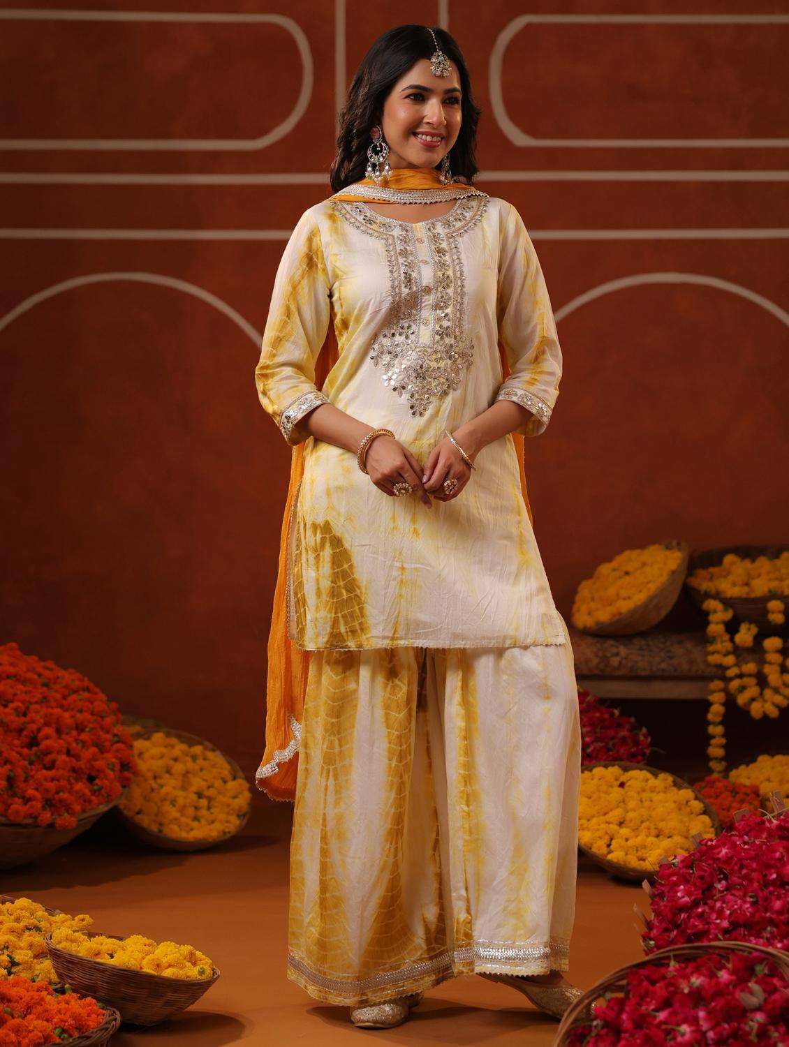 women three quarter sleeve kurta sharara with dupatta set - 22062075 -  Standard Image - 4