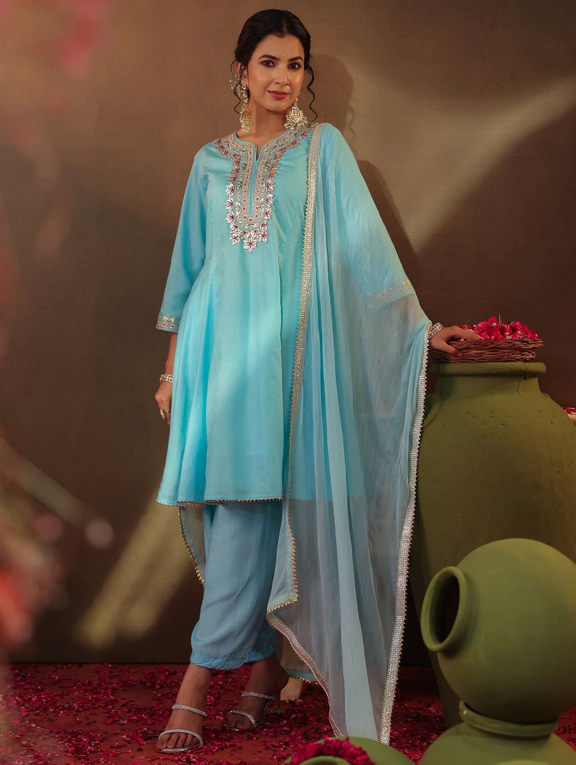 women three quarter sleeve kurta salwar with dupatta set