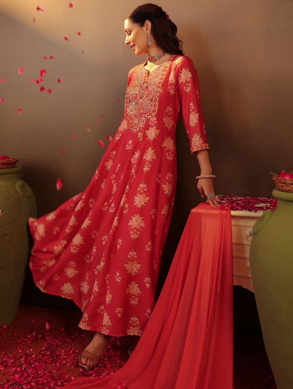 women three quarter sleeve kurta pant with dupatta set - 22062090 -  Standard Image - 1