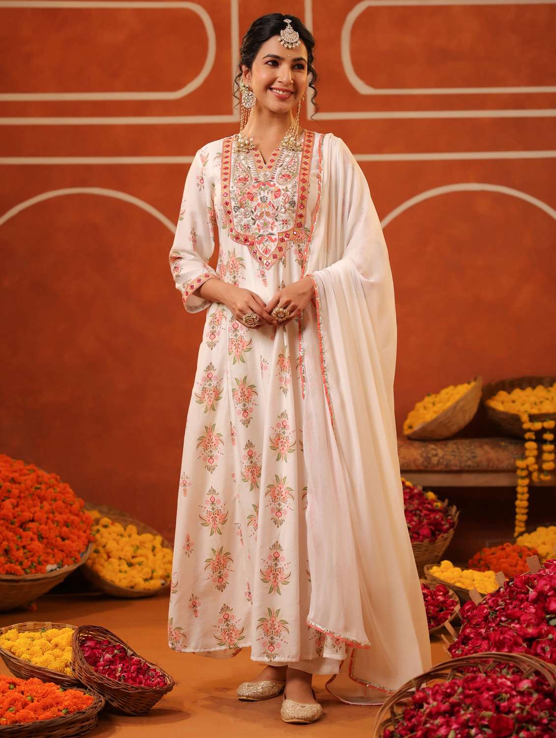 women three quarter sleeve kurta pant with dupatta set - 22062091 -  Standard Image - 1
