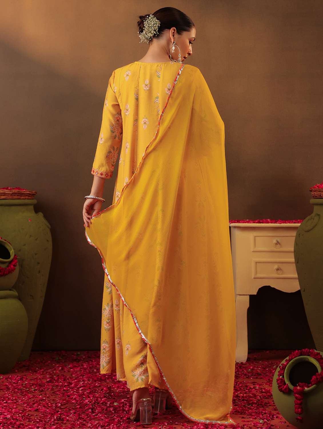 women three quarter sleeve kurta pant with dupatta set - 22062092 -  Standard Image - 4
